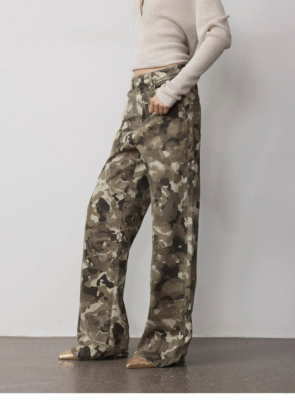 Camouflage Print Washed Loose Straight-Leg Denim Jean