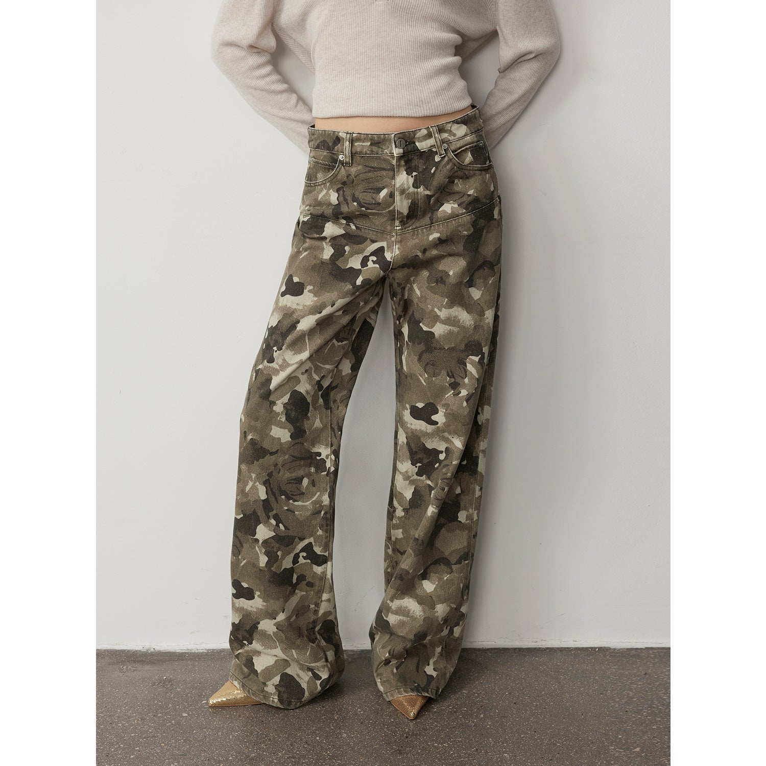 Camouflage Print Washed Loose Straight-Leg Denim Jean